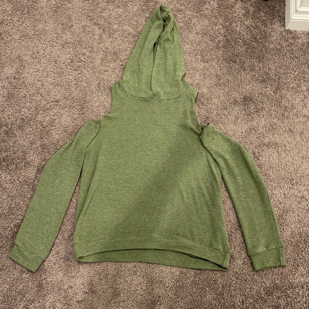 Hooded shoulder cut out thin sweater